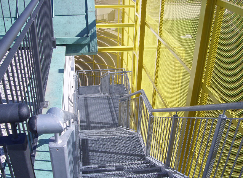 Scale in acciaio