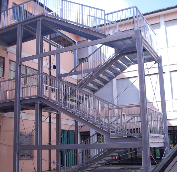 Scala in acciaio realizzata da Ceoldo — foto 16