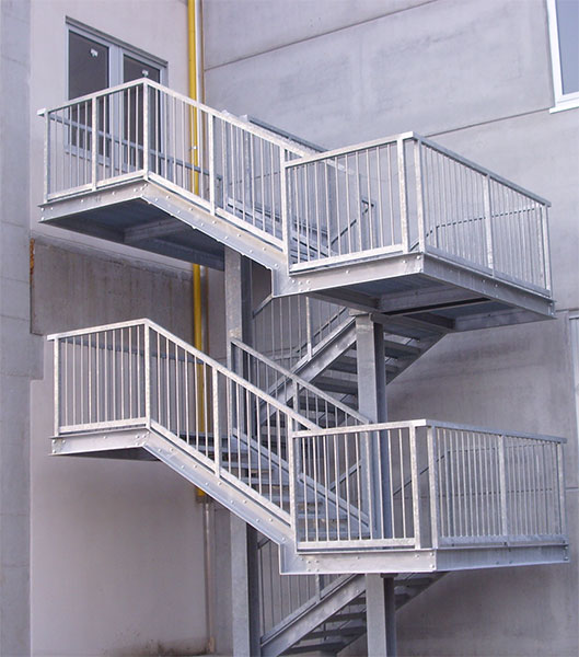 Scala in acciaio realizzata da Ceoldo — foto 19