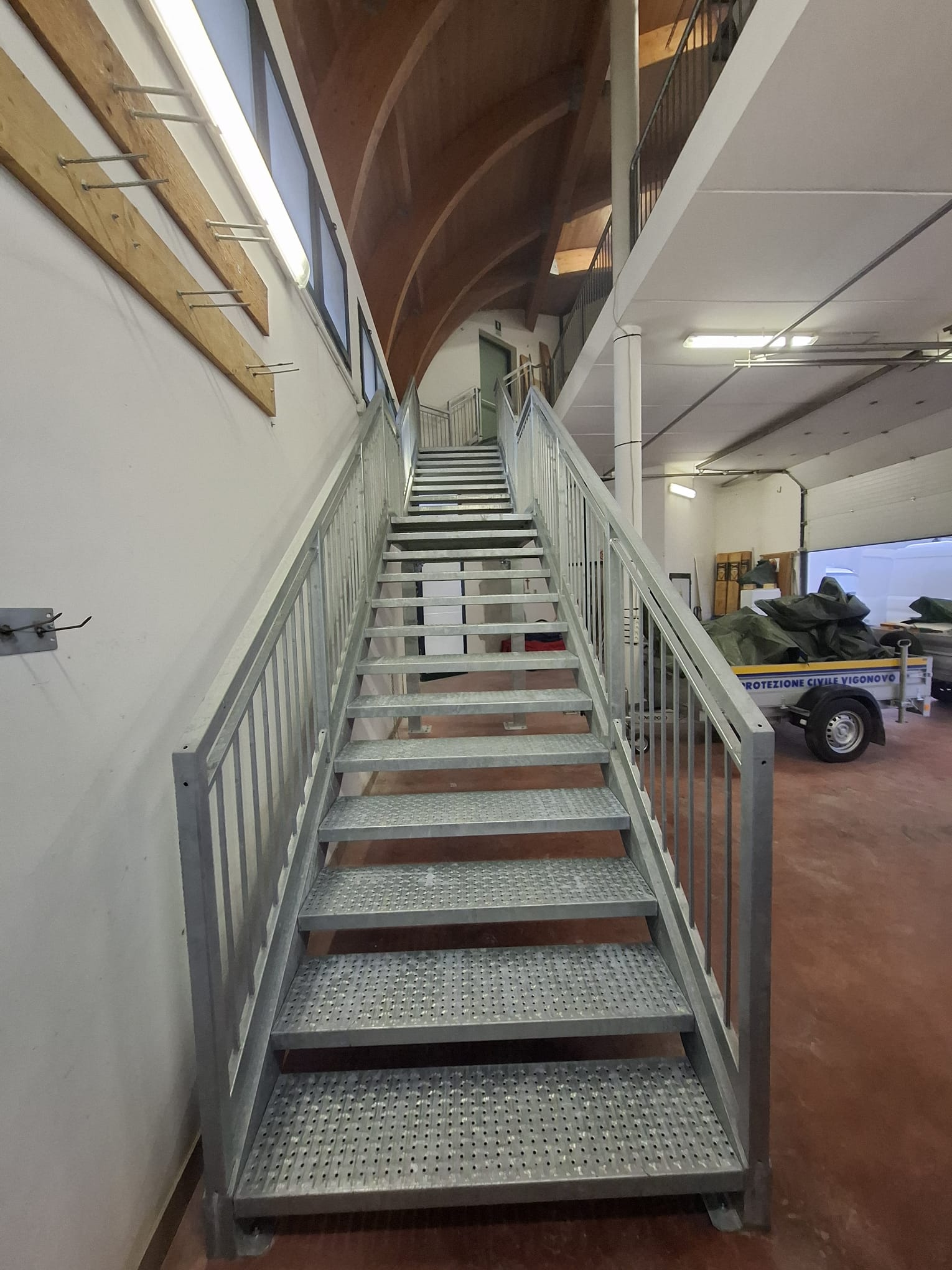 Scala in acciaio realizzata da Ceoldo — foto 35