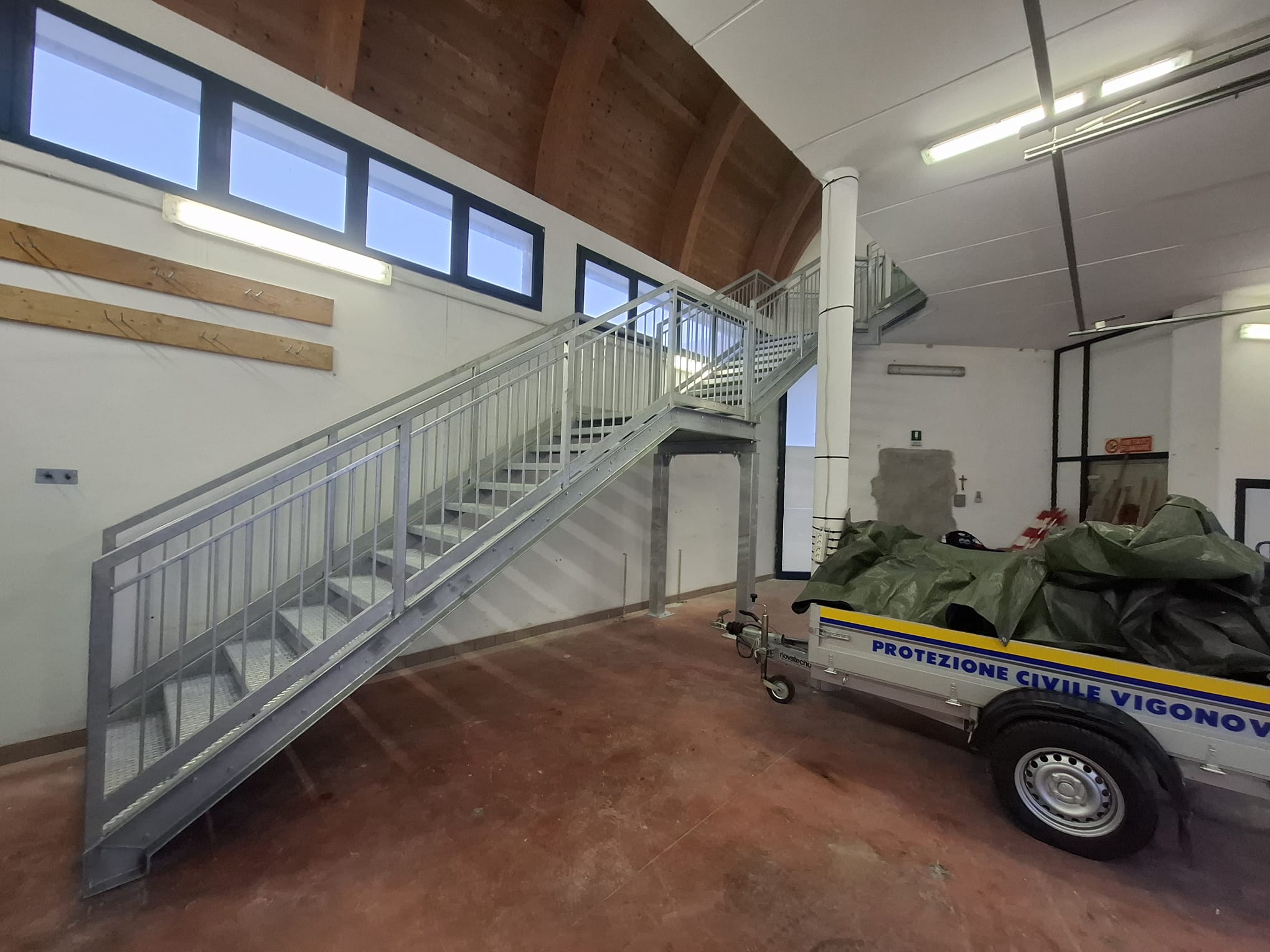 Scala in acciaio realizzata da Ceoldo — foto 36
