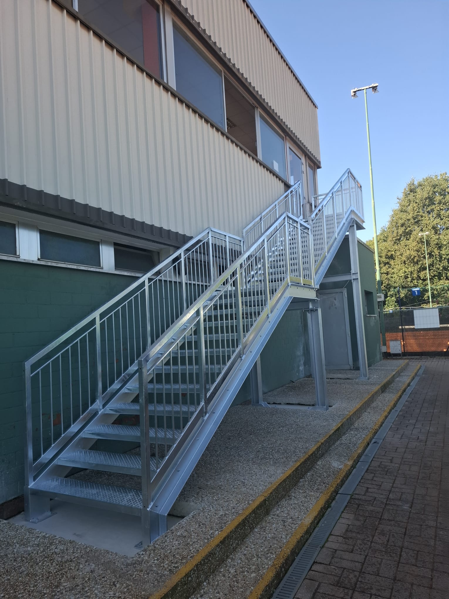 Scala in acciaio realizzata da Ceoldo — foto 38
