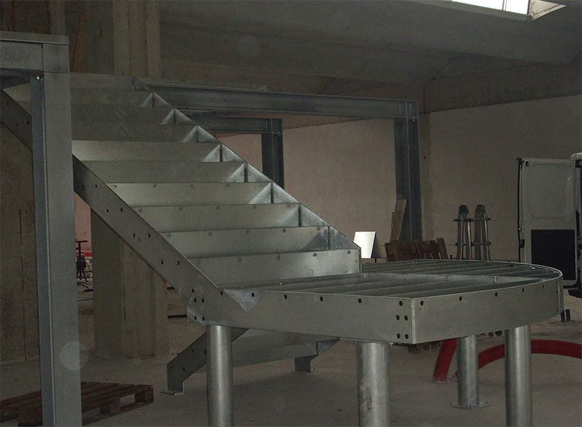 Scala in acciaio realizzata da Ceoldo — foto 4