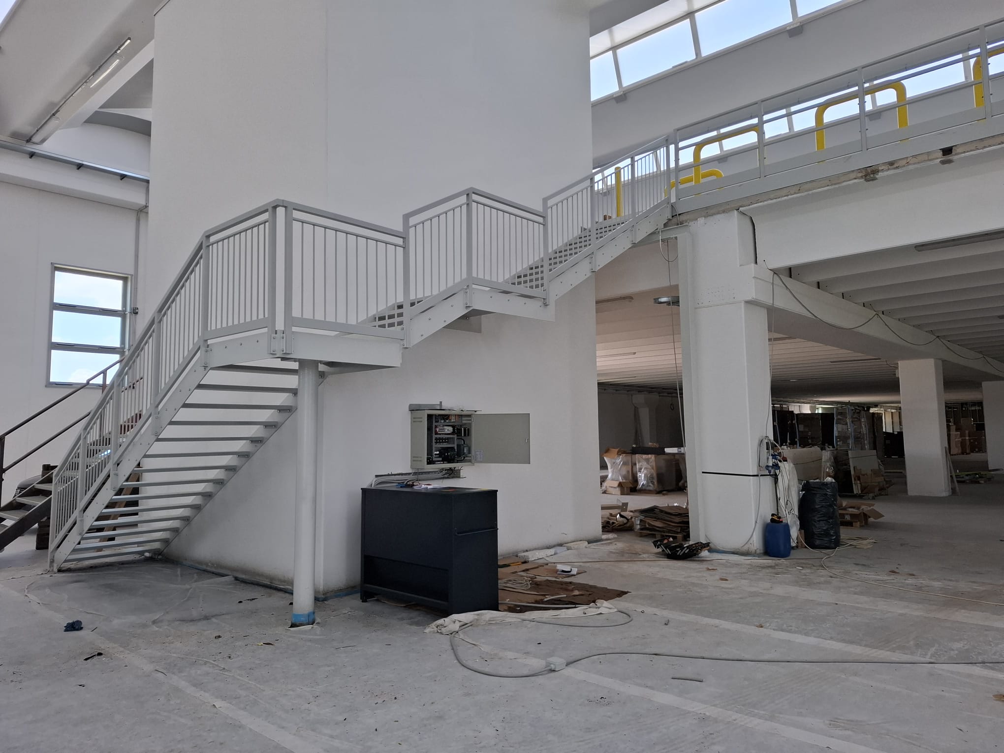 Scala in acciaio realizzata da Ceoldo — foto 40