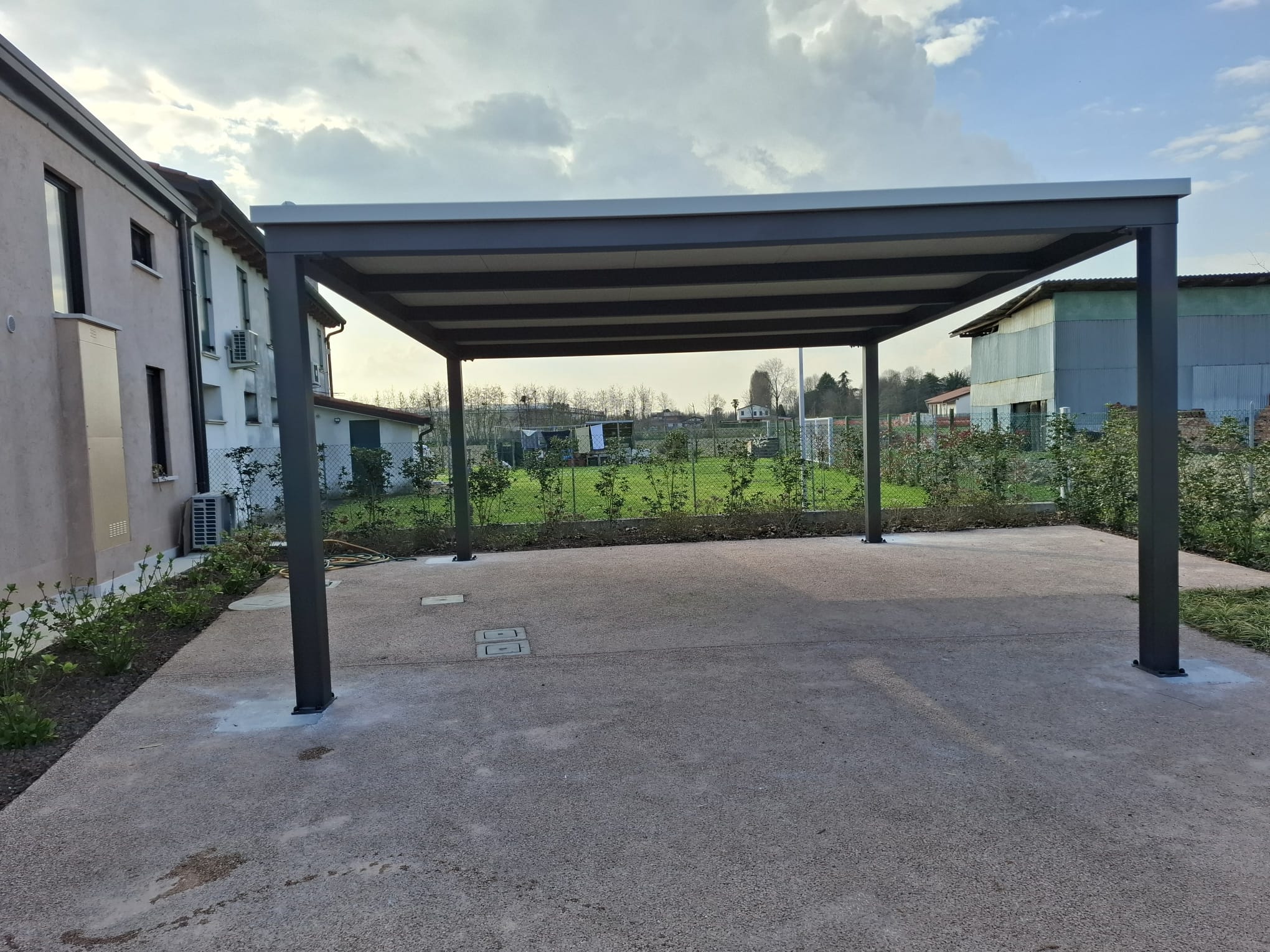 Tettoia o pergola in acciaio realizzata da Ceoldo — foto 19